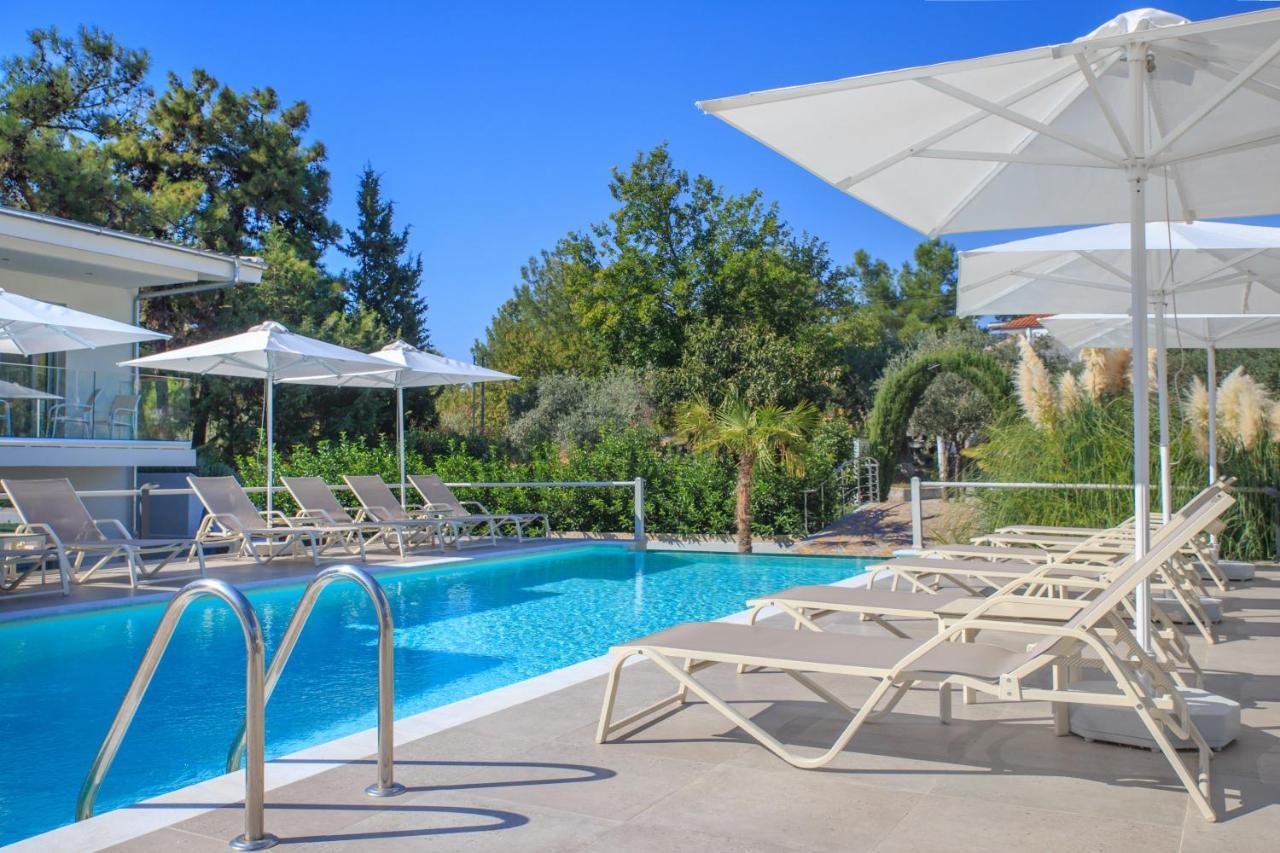 The Elegant Apartments Potos Exterior photo
